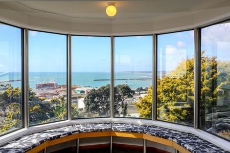 Photo of property in 27 Findlay Street, Moturoa, New Plymouth, 4310