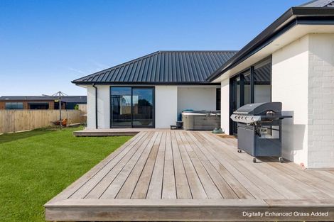 Photo of property in 6 Mcwatters Drive, Ngatea, 3503