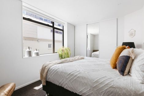 Photo of property in Vivaldi Apartments, 7/48 Marine Parade, Mount Maunganui, 3116