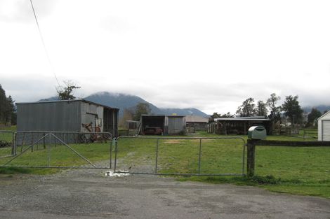 Photo of property in 11 Hotham Street, Murchison, 7007