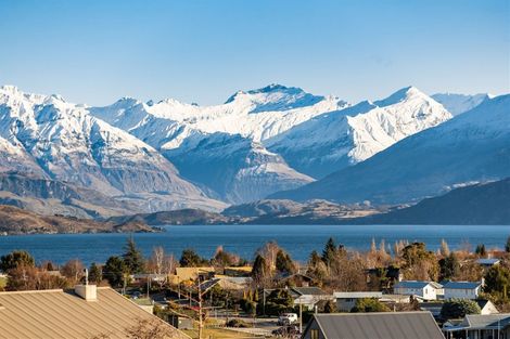 Photo of property in 7 Mcneil Crescent, Wanaka, 9305