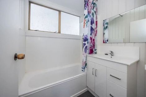 Photo of property in 50 Poaka Avenue, Dinsdale, Hamilton, 3204