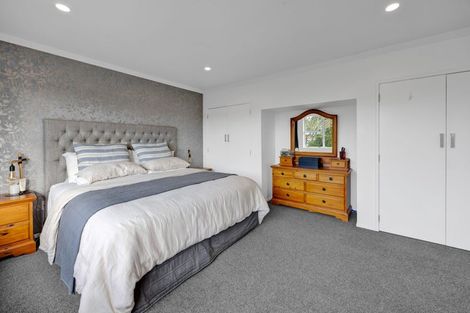 Photo of property in 289 High Street, Eltham, 4322