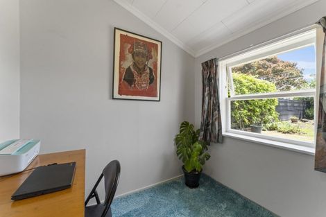 Photo of property in 19 Freyberg Street, Levin, 5510