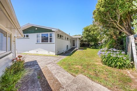 Photo of property in 4 Snell Grove, Clouston Park, Upper Hutt, 5018