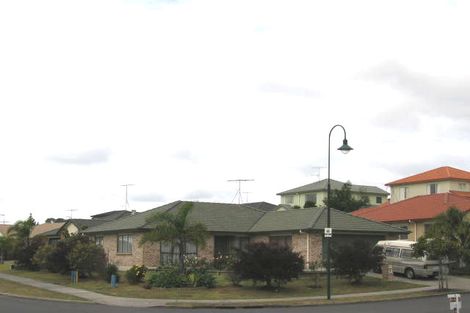 Photo of property in 2 Black Teal Close, Unsworth Heights, Auckland, 0632