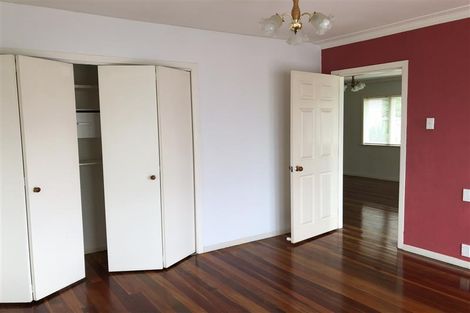 Photo of property in 1/13 Fairlea Road, Te Atatu South, Auckland, 0610