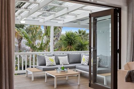 Photo of property in 68 Paragon Avenue, Beach Haven, Auckland, 0626