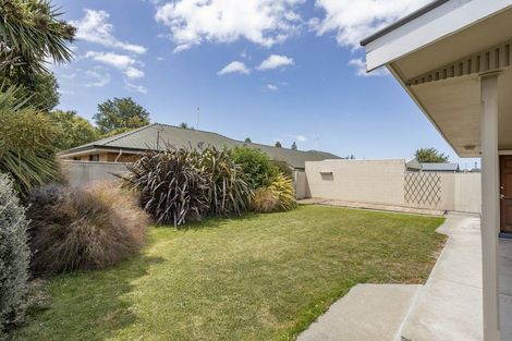 Photo of property in 14 Fraser Place, Rangiora, 7400