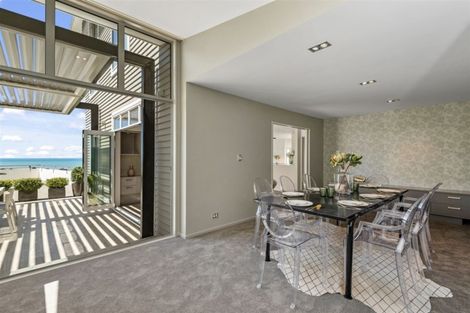 Photo of property in 15 Challenger Lane, Redcliffs, Christchurch, 8081