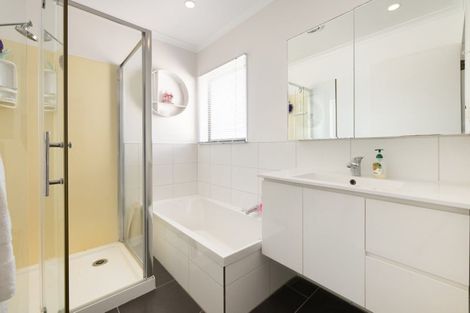 Photo of property in 44a Gobray Crescent, Mount Maunganui, 3116