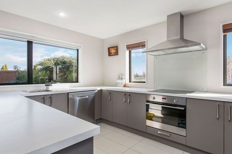 Photo of property in 72 Shillingford Boulevard, Rolleston, 7615