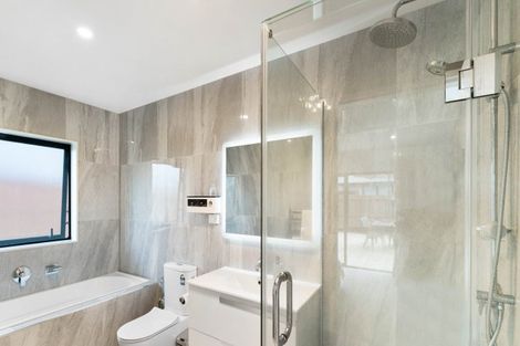 Photo of property in 24 Opouatu Avenue, Glenbrook, Waiuku, 2681