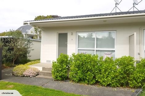 Photo of property in 30 Chartwell Avenue, Glenfield, Auckland, 0629