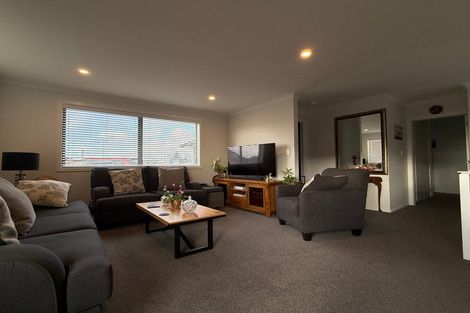 Photo of property in 79 Hinemoa Street, Levin, 5510
