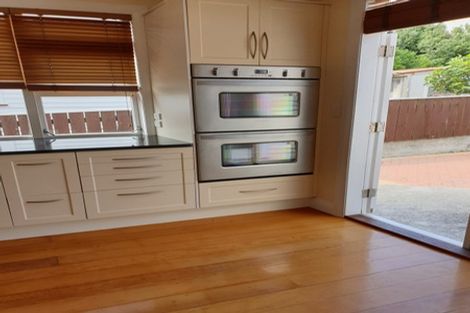 Photo of property in 333 The Parade, Island Bay, Wellington, 6023