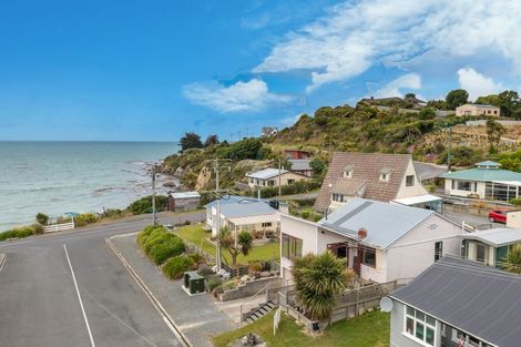 Photo of property in 1 Rimu Street, Kaka Point, Balclutha, 9271