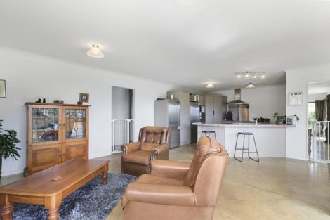 Photo of property in 91b Kakariki Way, Whitemans Valley, Upper Hutt, 5371