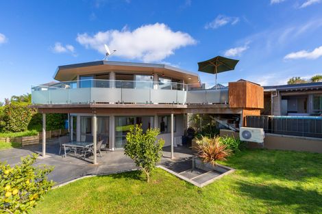 Photo of property in 13 Deanna Drive, West Harbour, Auckland, 0618