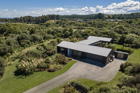Photo of property in 46 Lacebark Drive, Kinloch, Taupo, 3377