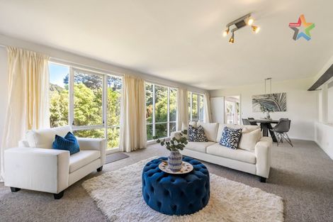 Photo of property in 12 Whiorau Grove, Lowry Bay, Lower Hutt, 5013