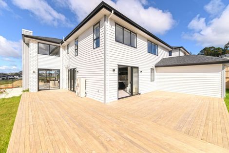 Photo of property in 5 Kate Duncan Drive, Swanson, Auckland, 0614