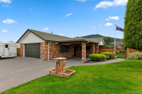 Photo of property in 4 Mccahon Drive, Pukehangi, Rotorua, 3015