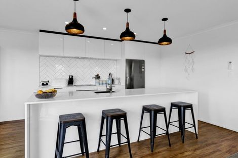 Photo of property in 84a Wallath Road, Westown, New Plymouth, 4310