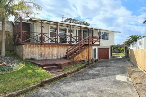 Photo of property in 5 Datura Place, Sunnynook, Auckland, 0620