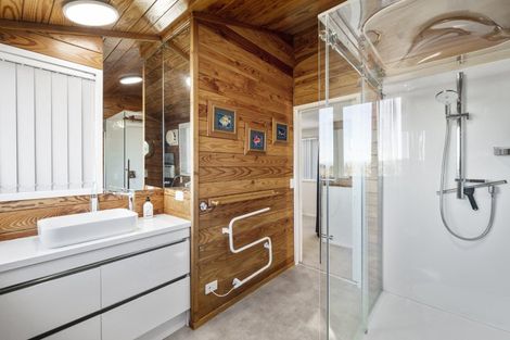 Photo of property in 18 Rhodes Fall, Rangatira Park, Taupo, 3330