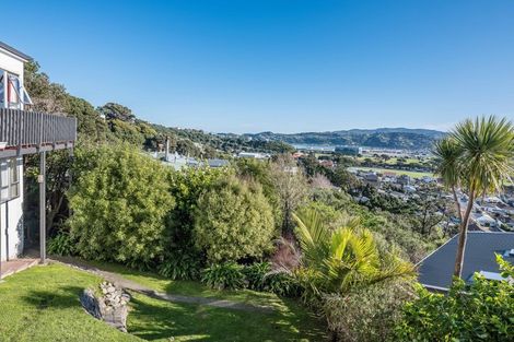 Photo of property in 57 Kinghorne Street, Strathmore Park, Wellington, 6022