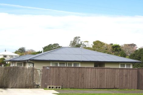 Photo of property in 30 Banks Street, Marfell, New Plymouth, 4310