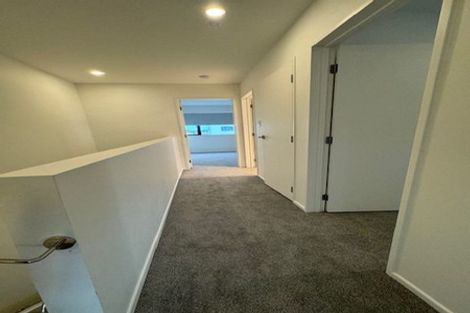 Photo of property in 47a Crestview Rise, Papakura, 2110