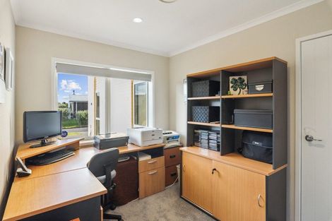 Photo of property in 36 Pharazyn Avenue, Waikanae Beach, Waikanae, 5036