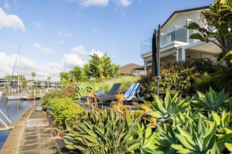 Photo of property in 14 Kelly Place, Whitianga, 3510