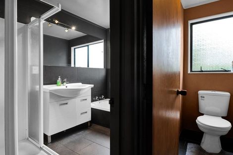 Photo of property in 1/33 Lorna Street, Lynmouth, New Plymouth, 4310