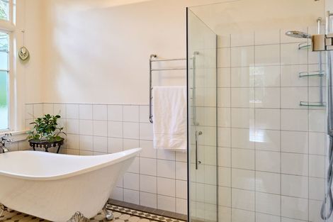 Photo of property in 7 Lochiel Road, Khandallah, Wellington, 6035