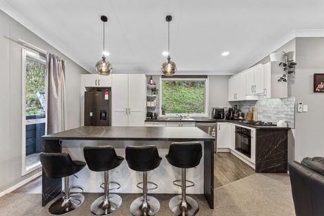 Photo of property in 17 John Street, Stokes Valley, Lower Hutt, 5019