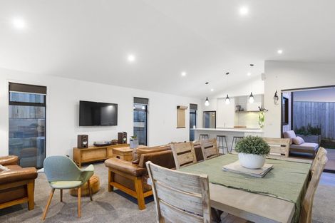 Photo of property in 18 Okataina Street, Pyes Pa, Tauranga, 3112