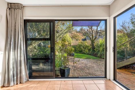 Photo of property in 27 Awatea Terrace, Lynmore, Rotorua, 3010