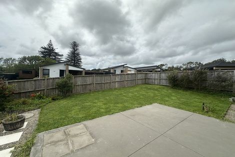 Photo of property in 18 Kawariki Road, Helensville, 0800