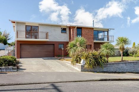 Photo of property in 3 Drummond Street, Dannevirke, 4930