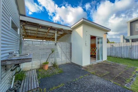 Photo of property in 223b Ocean Road, Whangamata, 3620