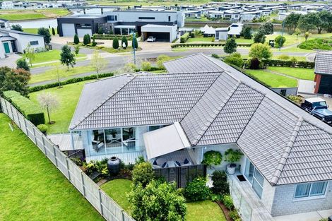 Photo of property in 76 Leeward Drive, Whitianga, 3510