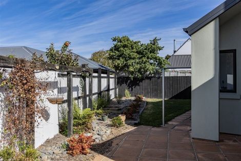 Photo of property in 23 Coates Place, Rangiora, 7400