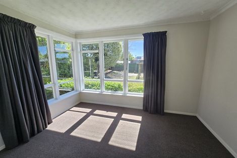 Photo of property in 37 Flay Crescent, Burnside, Christchurch, 8053