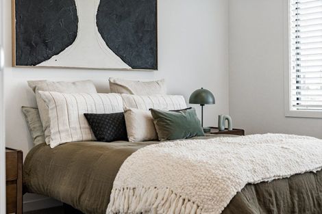 Photo of property in 9 Golden Fall Road, Hobsonville, 0616