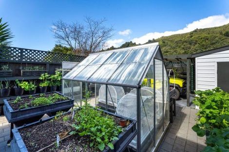 Photo of property in 25 Hampden Street, Picton, 7220