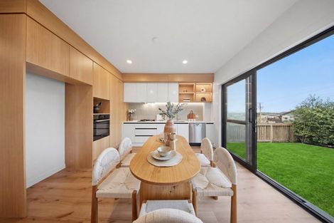 Photo of property in 2e Rangitoto Terrace, Milford, Auckland, 0620