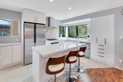 Photo of property in 76a View Road, Henderson, Auckland, 0612